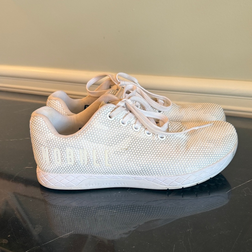 LIKE NEW NOBULL Classic White Sneakers